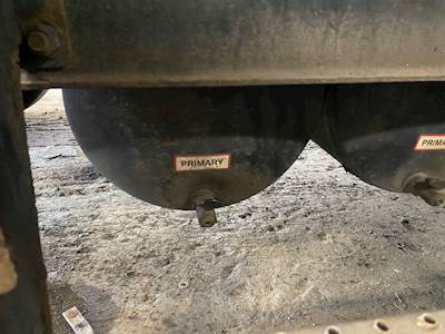 Freightliner Cascadia 125 Air Tank