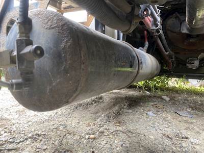 Freightliner Cascadia 125 Air Tank