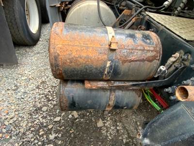Freightliner Cascadia 125 Air Tank