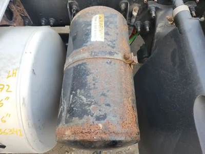 Freightliner Cascadia 125 Air Tank