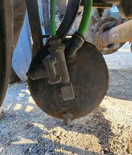 Freightliner Cascadia 125 Air Tank