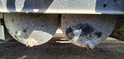 Freightliner Cascadia 125 Air Tank