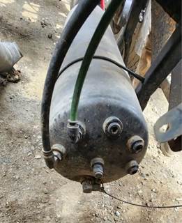 Freightliner Cascadia 125 Air Tank