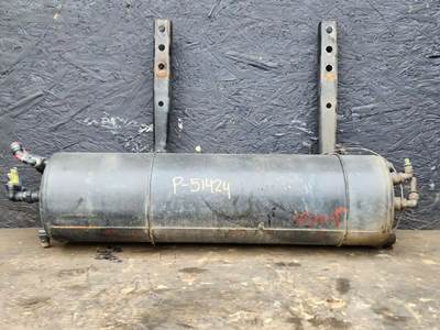 Freightliner Cascadia 125 Air Tank