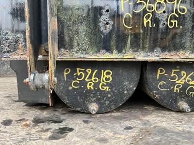 Freightliner Cascadia 125 Air Tank