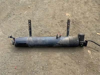 Freightliner Cascadia 125 Air Tank