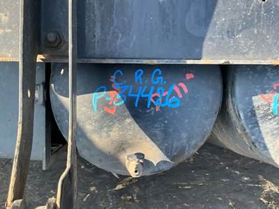 Freightliner Cascadia 125 Air Tank