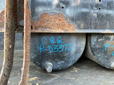 Freightliner Cascadia 125 Air Tank