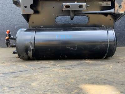 Freightliner Cascadia 125 Air Tank