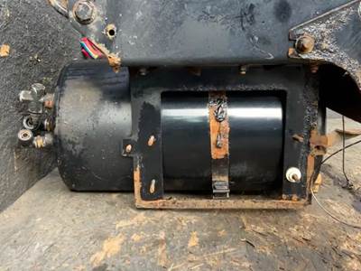 Freightliner Cascadia 125 Air Tank