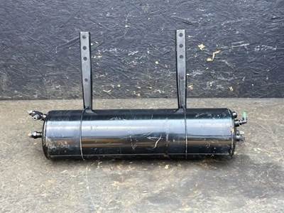 Freightliner Cascadia 125 Air Tank