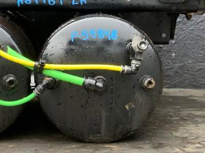 Freightliner Cascadia 125 Air Tank
