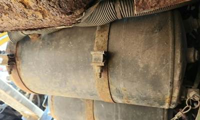 Freightliner Cascadia 125 Air Tank