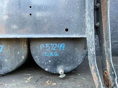 Freightliner Cascadia 125 Air Tank