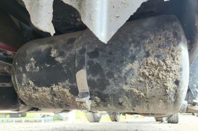 Freightliner Cascadia 125 Air Tank