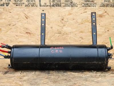 Freightliner Cascadia 125 Air Tank