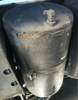 Freightliner Cascadia 125 Air Tank