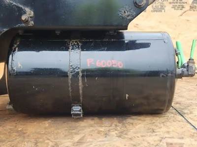 Freightliner Cascadia 125 Air Tank