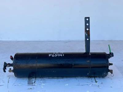 Freightliner Cascadia 125 Air Tank
