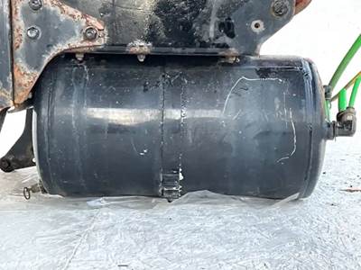 Freightliner Cascadia 125 Air Tank