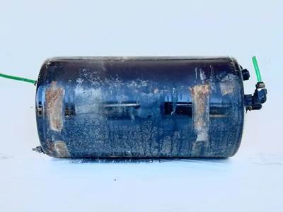 Freightliner Cascadia 125 Air Tank