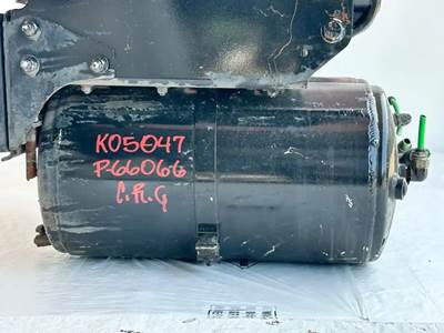 Freightliner Cascadia 125 Air Tank