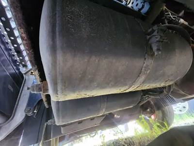 Freightliner Cascadia 125 Air Tank