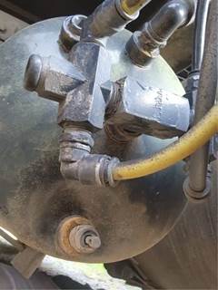 Freightliner Cascadia 125 Air Tank