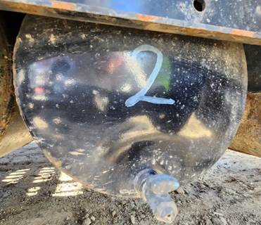 Freightliner Cascadia 125 Air Tank