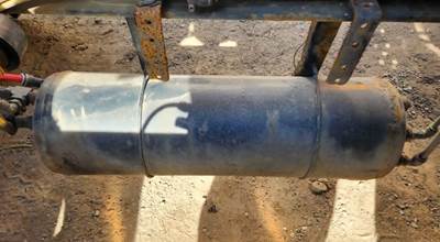 Freightliner Cascadia 125 Air Tank