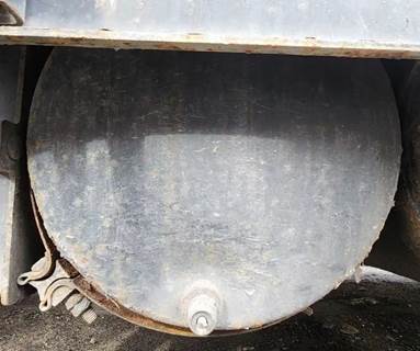 Freightliner Cascadia 125 Air Tank