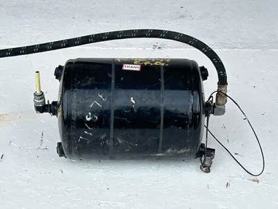 Freightliner Cascadia 125 Air Tank