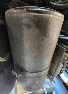 Freightliner Cascadia 125 Air Tank
