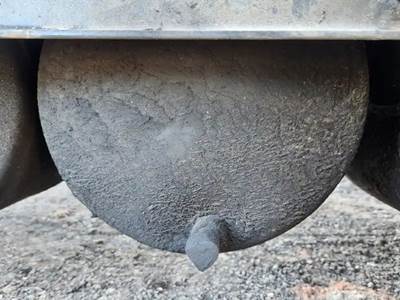 Freightliner Cascadia 125 Air Tank