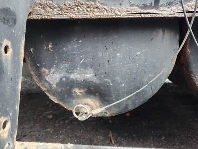 Freightliner Cascadia 125 Air Tank