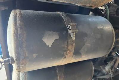 Freightliner Cascadia 125 Air Tank