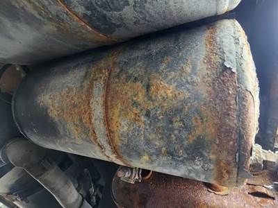 Freightliner Cascadia 125 Air Tank
