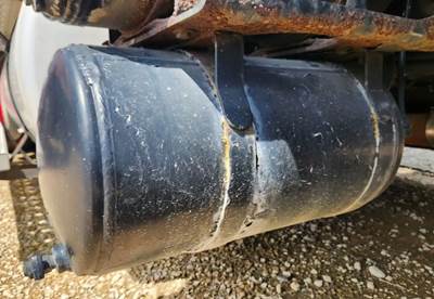 Freightliner Cascadia 125 Air Tank
