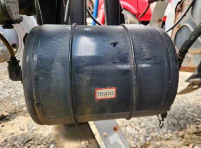 Freightliner Cascadia 125 Air Tank