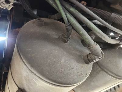 Freightliner Cascadia 125 Air Tank