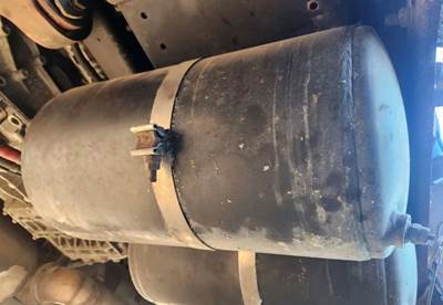 Freightliner Cascadia 125 Air Tank