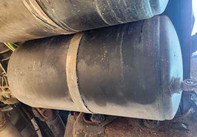 Freightliner Cascadia 125 Air Tank