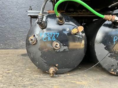 Freightliner Cascadia 126 Air Tank