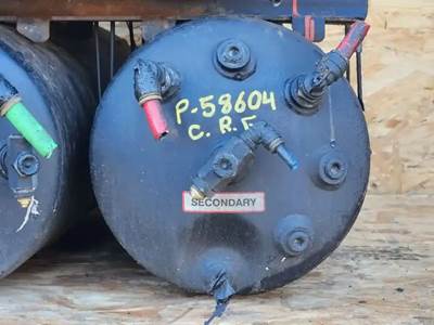 Freightliner Cascadia 126 Air Tank