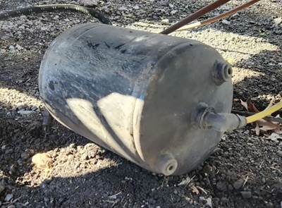 Freightliner Cascadia 126 Air Tank