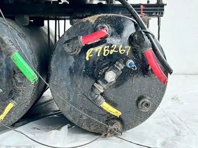 Freightliner Cascadia 126 Air Tank