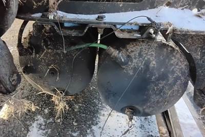 Freightliner Cascadia 126 Air Tank