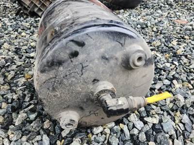 Freightliner Cascadia 126 Air Tank