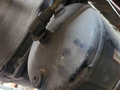 Freightliner Cascadia 126 Air Tank