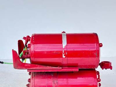 Freightliner Cascadia 126 Air Tank